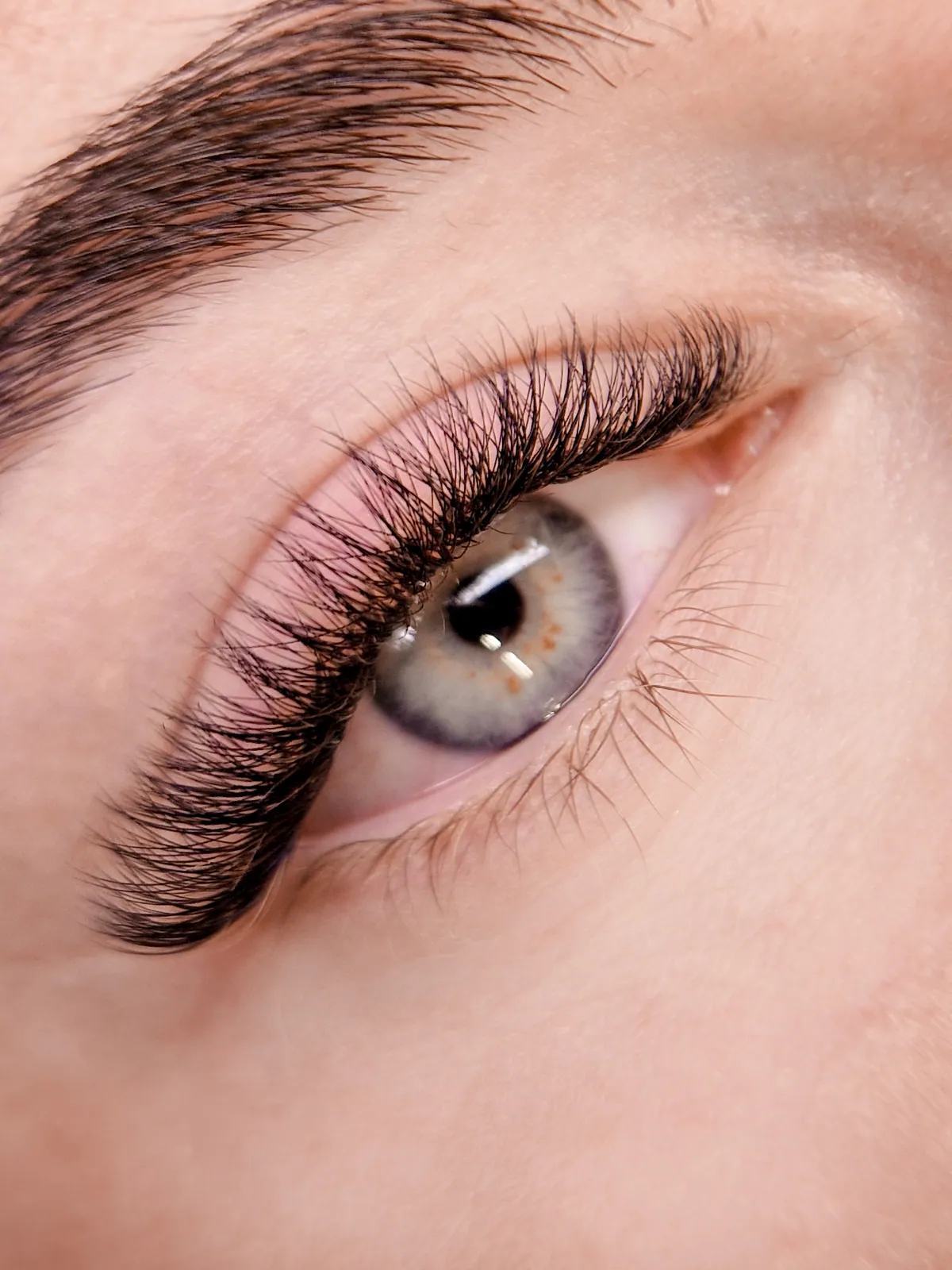 Natürliche Wimpernverlängerung bei SuePrae Beauty